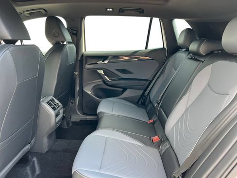 New 2026 Volkswagen Tiguan SE R-Line AWD/4WD image 7
