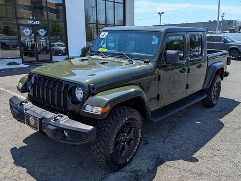 Used 2022 Jeep Gladiator Sport AWD/4WD image 2