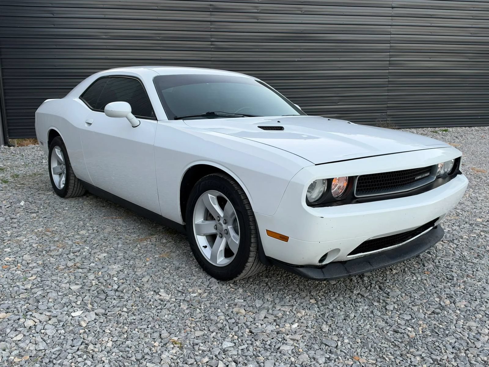 Used 2012 Dodge Challenger SXT RWD image 3