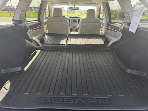 Used 2014 Subaru Outback 2.5i Limited w/ Moonroof Package AWD/4WD image 24