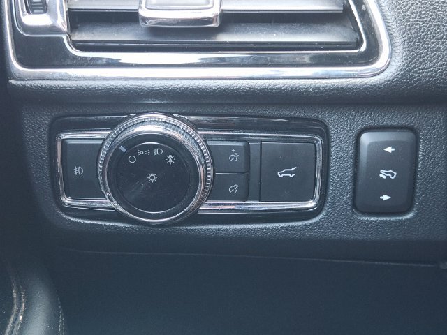 Used 2019 Lincoln Navigator L Select RWD image 20