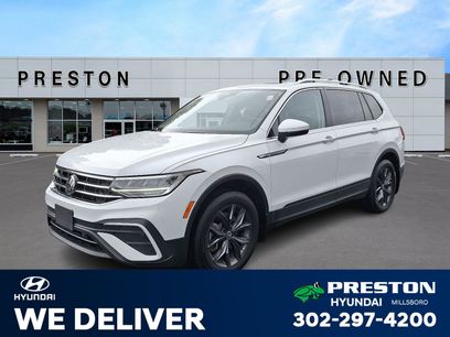 Used 2022 Volkswagen Tiguan SE w/ Panoramic Sunroof Package
