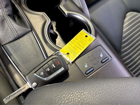 Used 2024 Toyota Camry SE FWD image 35