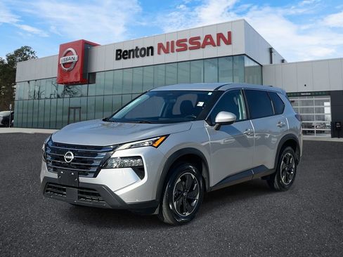 Certified 2024 Nissan Rogue SV image 13