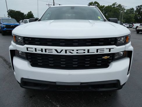 Certified 2020 Chevrolet Silverado 1500 Custom w/ Custom Value Package AWD/4WD image 11