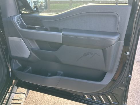 Used 2025 Ford F150 Lariat w/ Equipment Group 502A High image 16