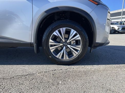 Used 2023 Nissan Rogue SV image 31