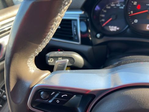 Used 2018 Porsche Macan image 20