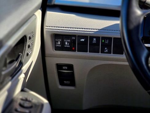 Used 2019 Honda Odyssey EX-L image 22