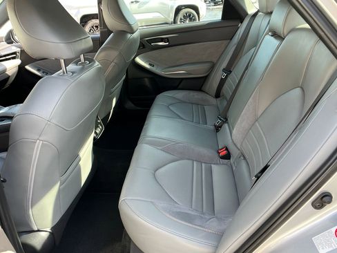 Used 2019 Toyota Avalon Touring w/ Advanced Safety Package image 22