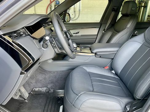 Certified 2025 Land Rover Range Rover Sport AWD/4WD image 14