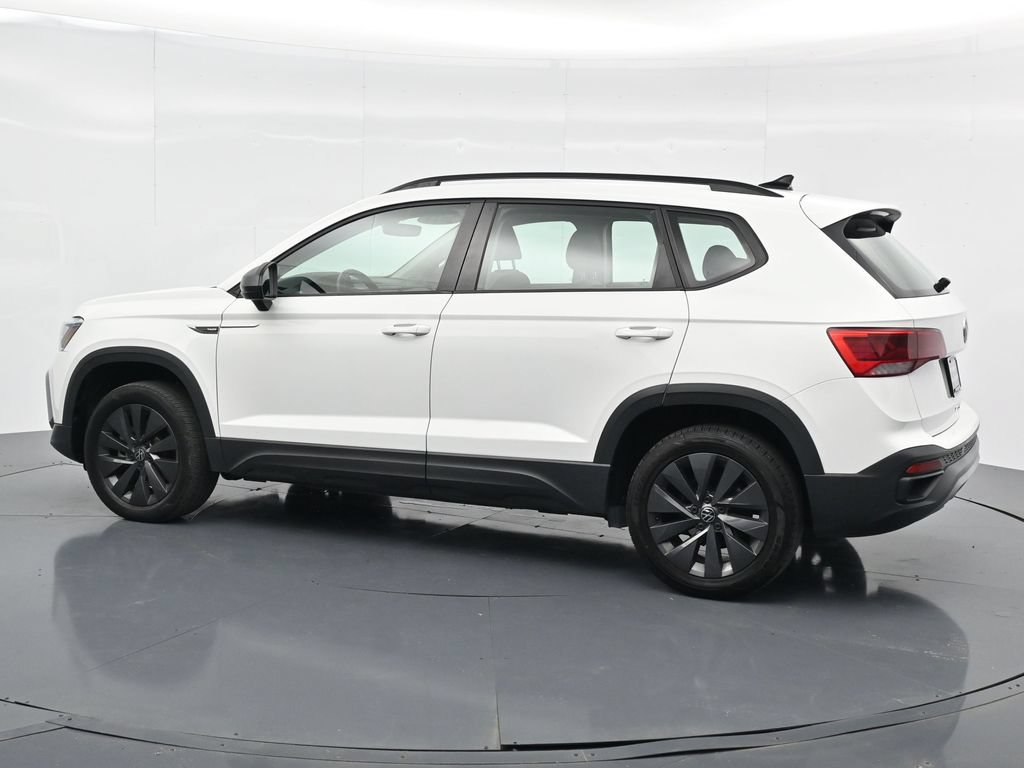 Used 2024 Volkswagen Taos S FWD image 2
