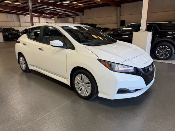 Used 2025 Nissan Leaf S FWD image 6