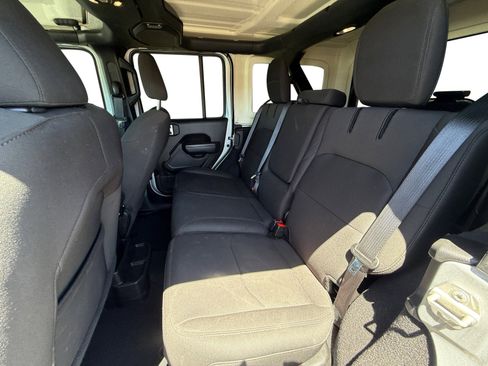 Used 2023 Jeep Wrangler Unlimited w/ Cold Weather Group AWD/4WD image 16