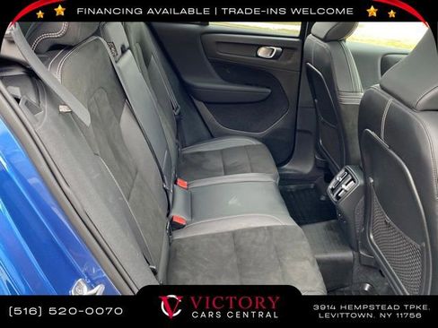 Used 2021 Volvo XC40 T5 R-Design w/ Advanced Package image 27