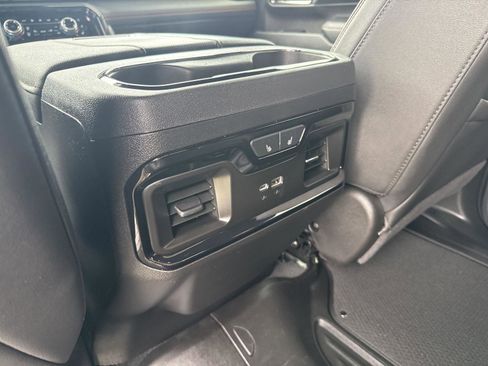 Used 2024 GMC Sierra 2500 AT4 w/ AT4 Premium Plus Package AWD/4WD image 12