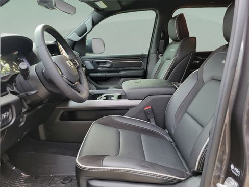 Used 2025 RAM 1500 Laramie AWD/4WD image 15
