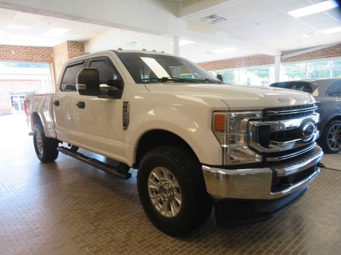 Used 2020 Ford F250 XL w/ STX Appearance Package AWD/4WD image 3