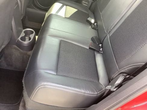 Used 2014 Jeep Compass Latitude FWD image 11