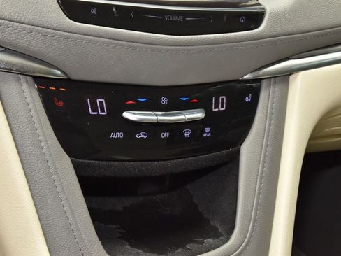 Used 2019 Cadillac XT5 Luxury FWD image 29