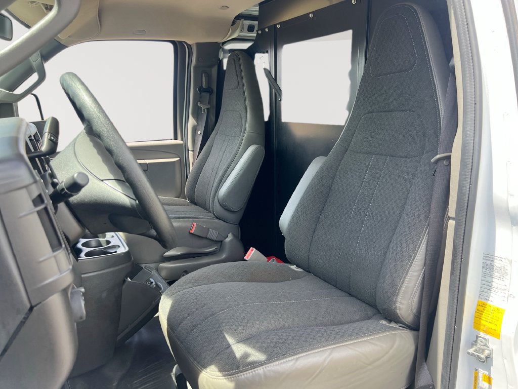 Used 2025 Chevrolet Express 2500 w/ Driver Convenience Package RWD image 13