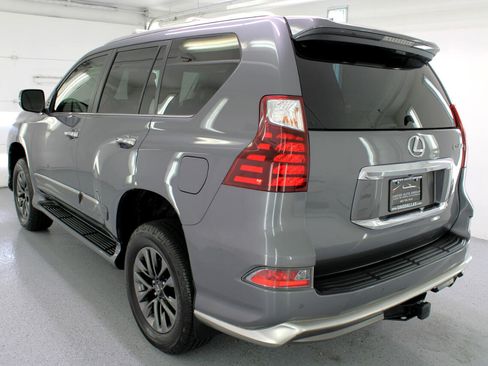 Used 2017 Lexus GX 460 Premium image 6