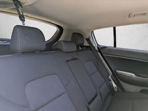 Used 2021 Kia Sportage LX image 19