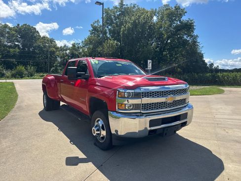 Used 2019 Chevrolet Silverado 3500 W/T w/ WT Convenience Package AWD/4WD image 3