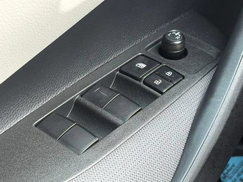 Certified 2025 Toyota Corolla LE FWD image 32