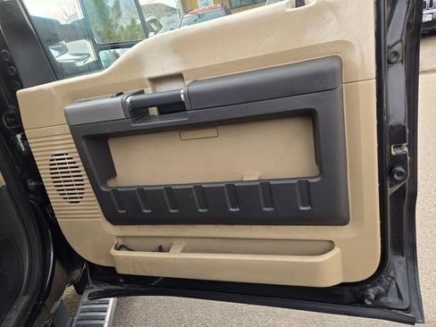 Used 2014 Ford F250 Lariat w/ Chrome Package image 22