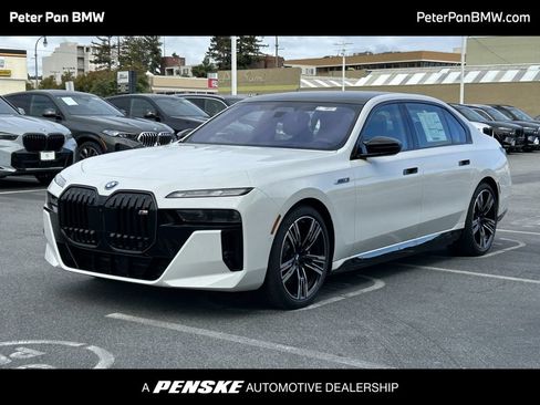 New 2026 BMW i7 M70 w/ Executive Package AWD/4WD image 1