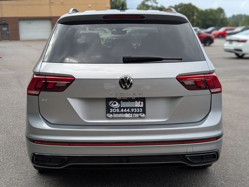 Used 2023 Volkswagen Tiguan SE R-Line FWD image 9
