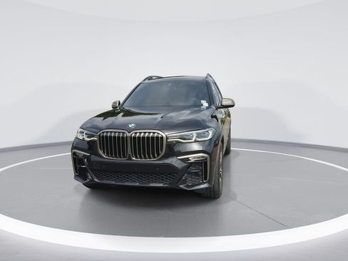 Used 2022 BMW X7 M50i w/ Cold Weather Package AWD/4WD image 3