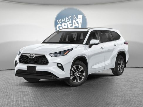 New 2026 Toyota Highlander Platinum AWD/4WD image 1