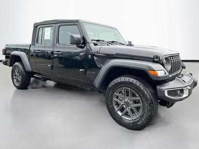 Used 2024 Jeep Gladiator Sport