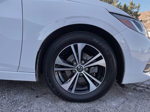 Used 2022 Nissan Sentra SV image 9