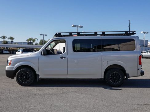 Used 2021 Nissan NV 3500 SL image 8