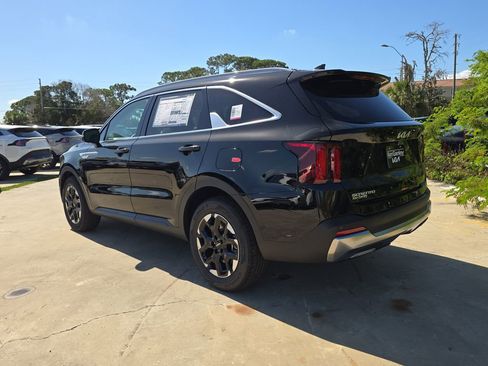 New 2026 Kia Sorento S FWD image 6