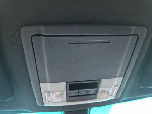 Used 2017 Ford Explorer Limited w/ Equipment Group 301A FWD image 38