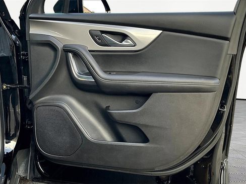 Used 2023 Chevrolet Blazer LT image 24