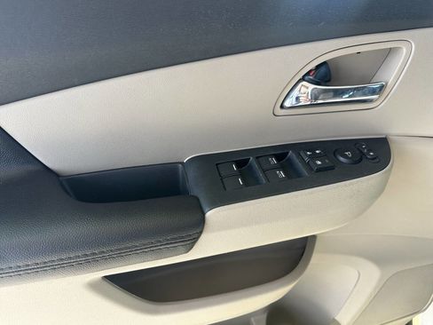 Used 2016 Honda Odyssey LX image 11