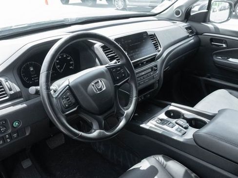 Used 2025 Honda Ridgeline RTL image 4