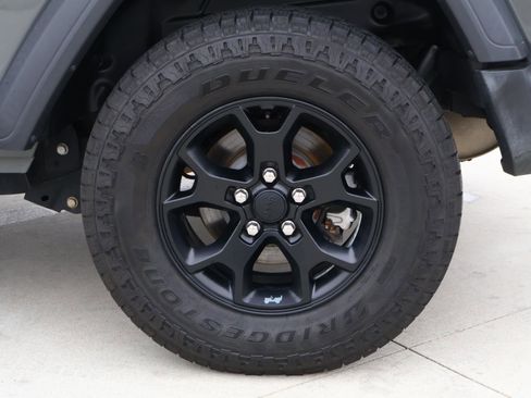 Used 2020 Jeep Wrangler Sport image 8