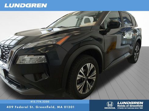 Used 2023 Nissan Rogue SV image 3