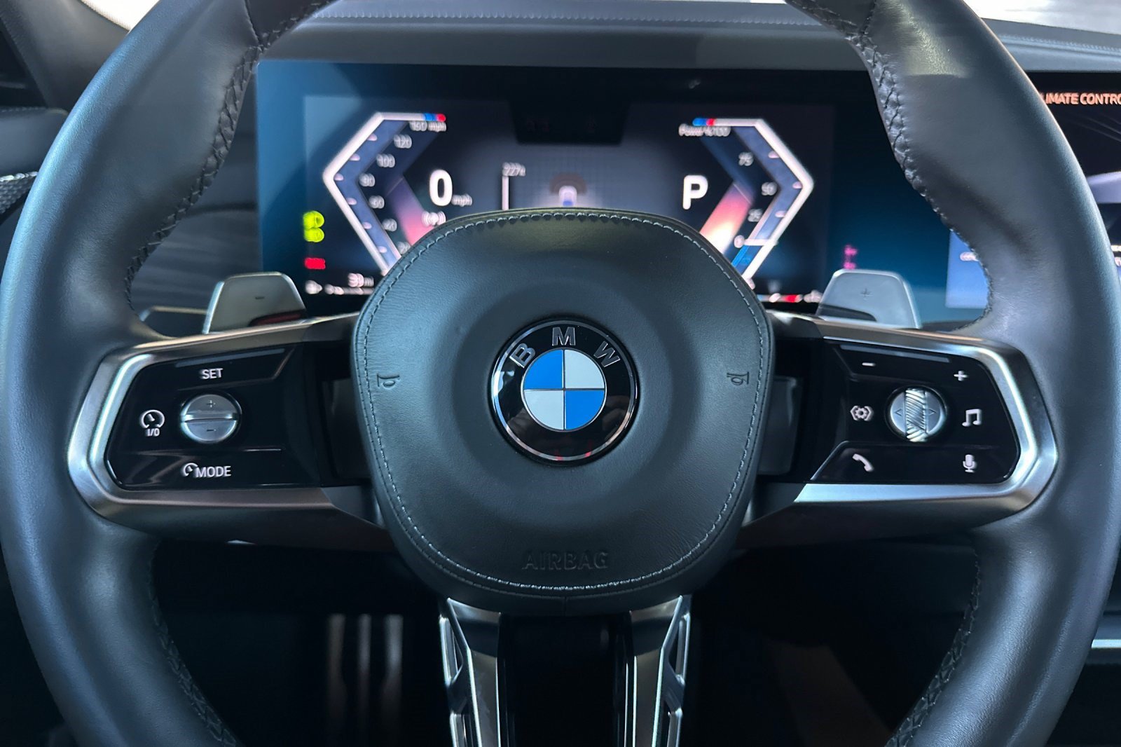 Used 2024 BMW 740i xDrive AWD/4WD image 30