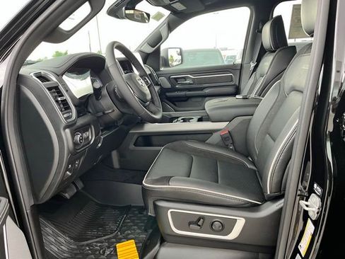 New 2026 RAM 1500 Laramie AWD/4WD image 15