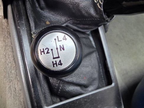 Used 1987 Toyota Pickup Deluxe image 15