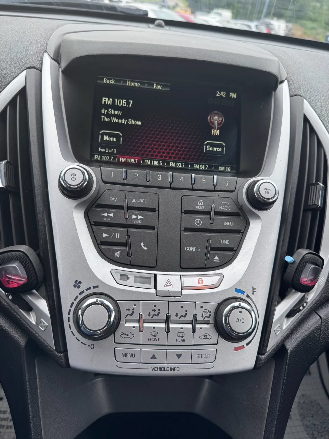 Used 2015 GMC Terrain SLE FWD image 16