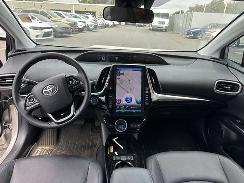 Used 2020 Toyota Prius Prime XLE FWD image 9