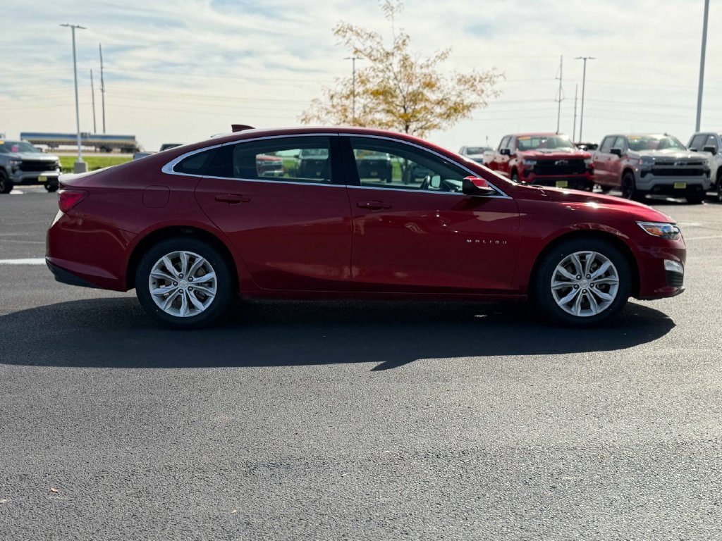 Used 2025 Chevrolet Malibu LT FWD image 6